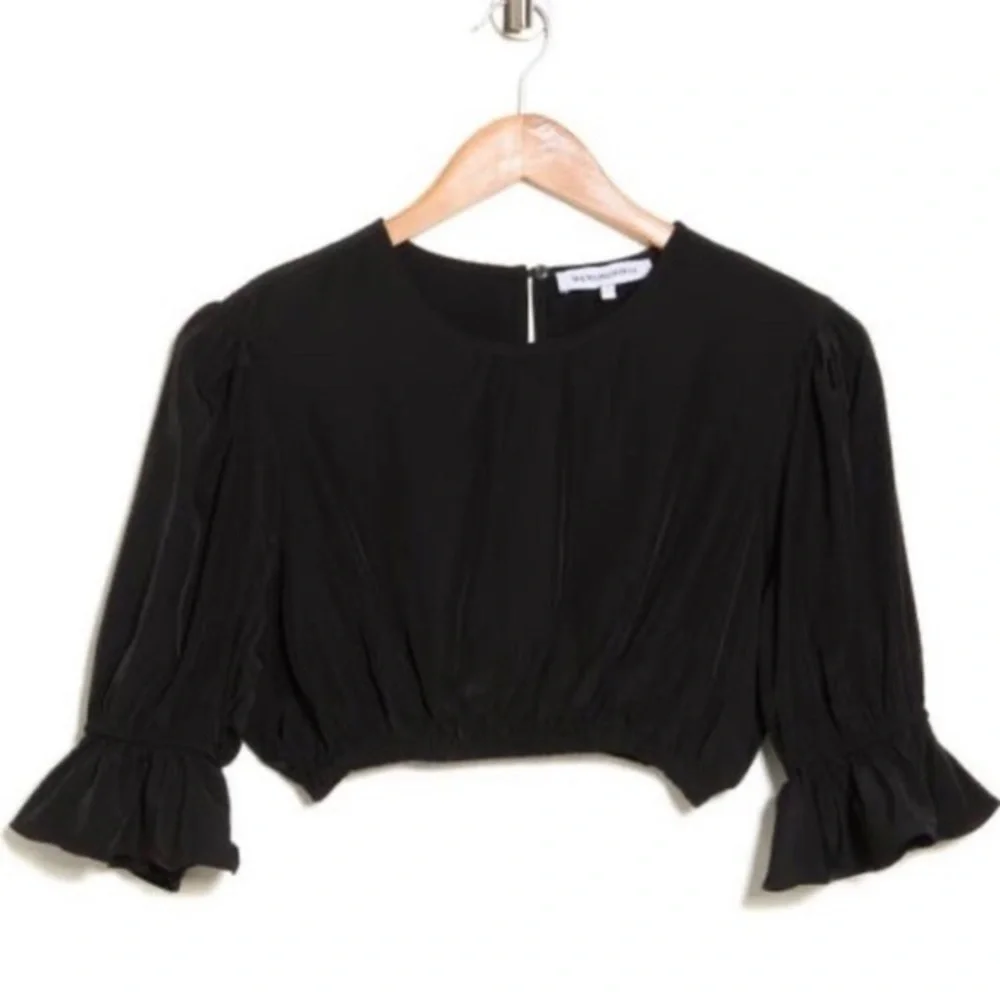 Ivory Ruffle Sleeve Crop Top - Picture 5 of 12